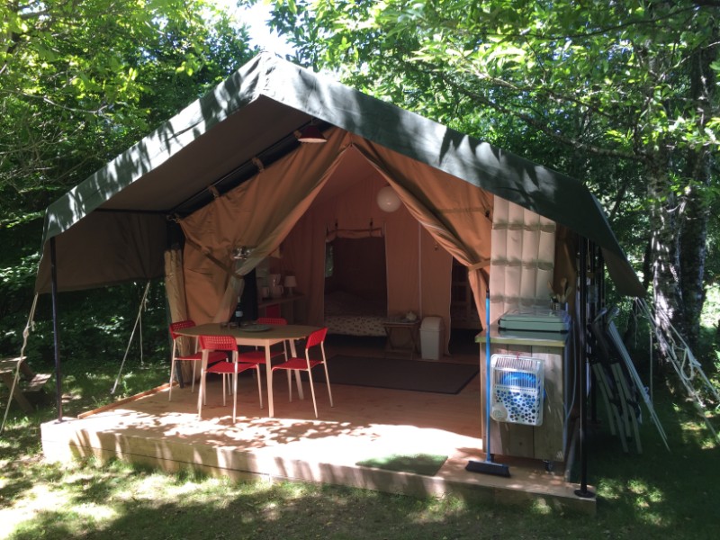Tent les saulles frankrijk camping